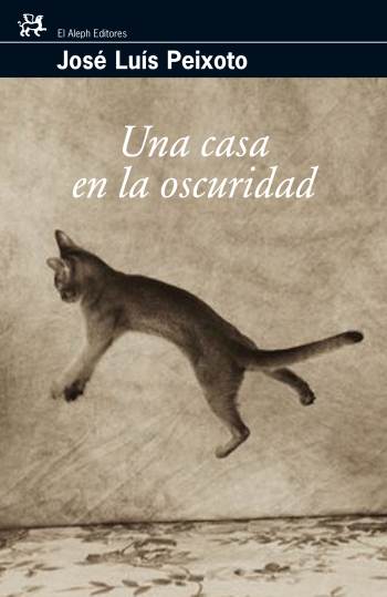 Descargar UNA CASA EN LA OSCURIDAD